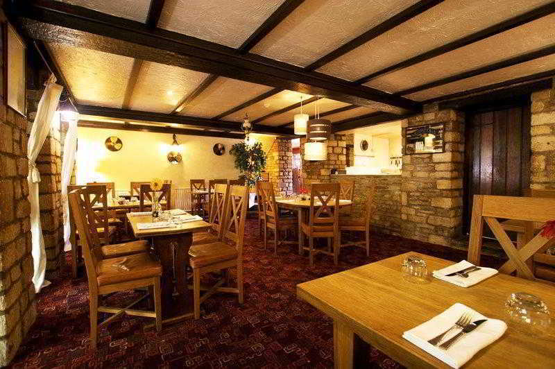 Best Western Compass Inn Tormarton Étterem fotó