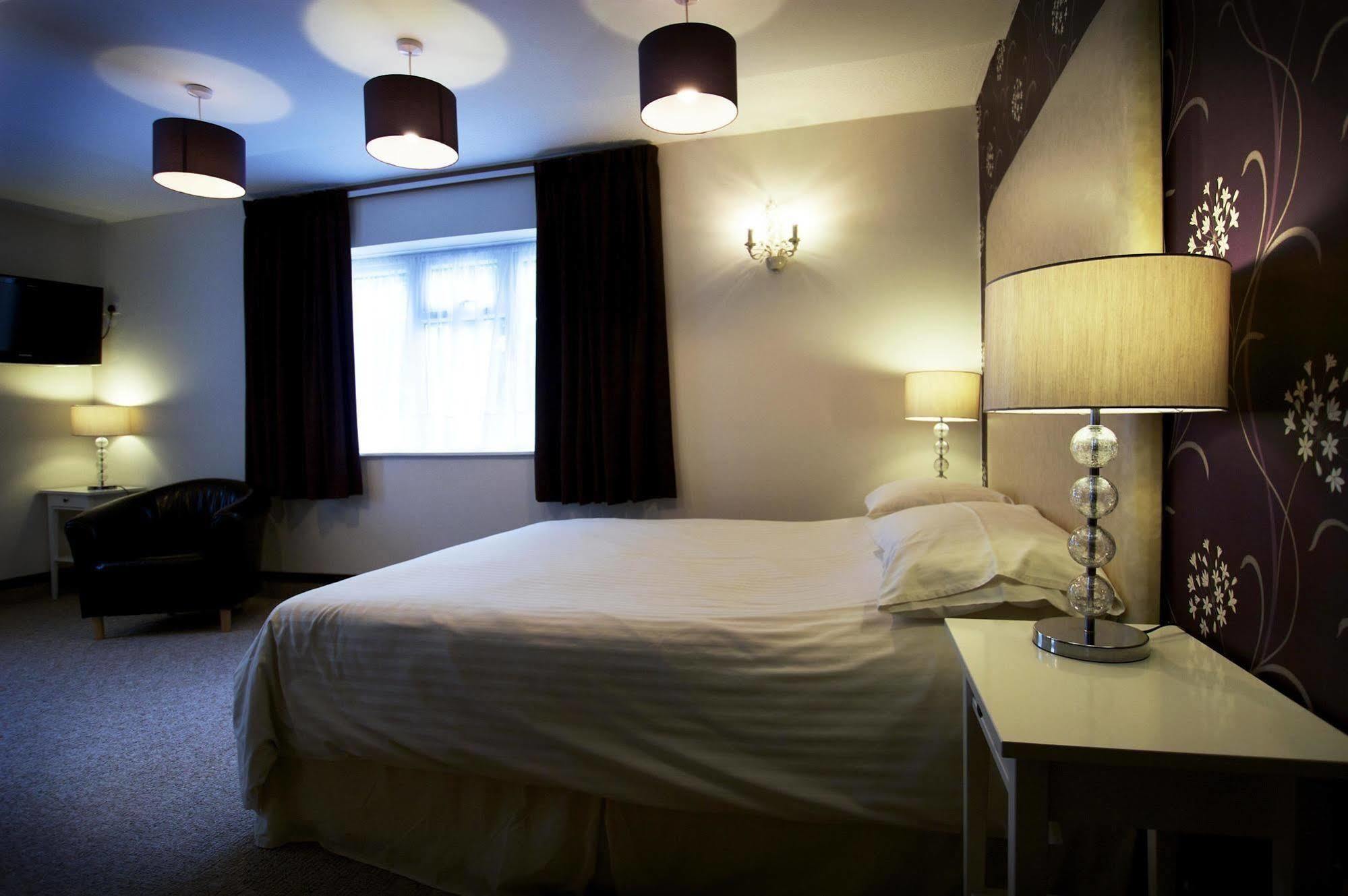 Best Western Compass Inn Tormarton Szoba fotó