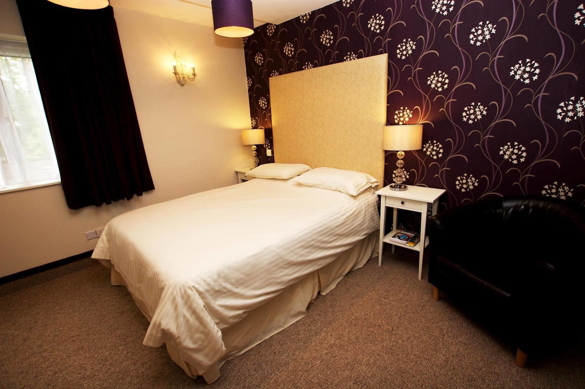 Best Western Compass Inn Tormarton Szoba fotó