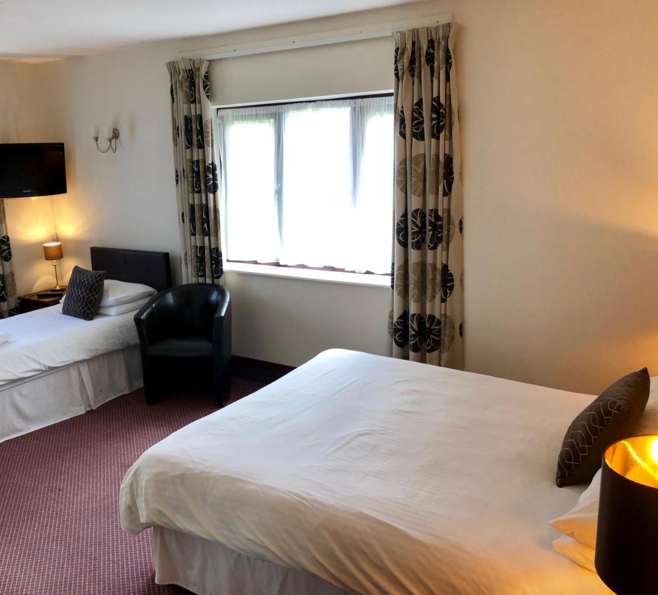 Best Western Compass Inn Tormarton Kültér fotó